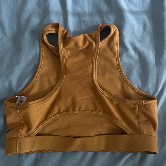 Nike Top - Picture 2 of 2